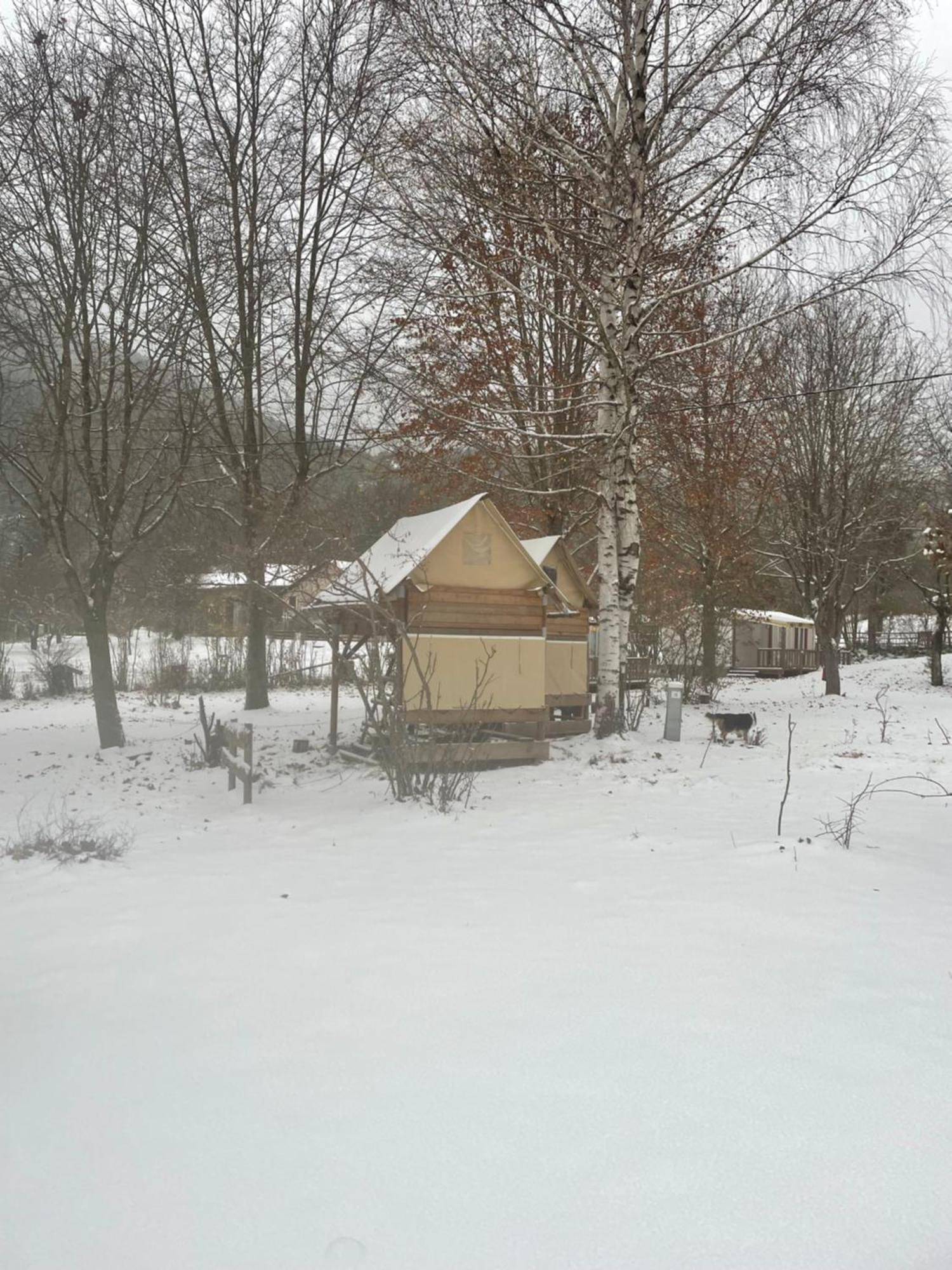 Le Mobilhome Chez Camille Veynes Exterior foto